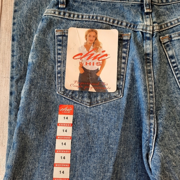 Chic Vintage 14 Super High Rise Ultimate Mom Jeans - Picture 3 of 9